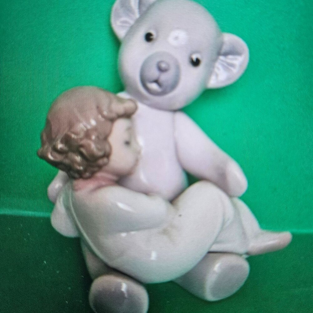 2003 Lladro Spain Nao Figurine Big Bear Hug Teddy & Sleeping Girl # 1477 Retired